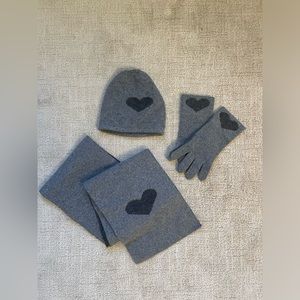 NWT Portolano Grey Heart Hat/Gloves/Scarf Set